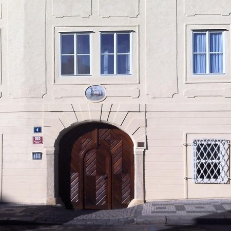 Apartment Dum U Cerneho Beranka Prague Luaran gambar