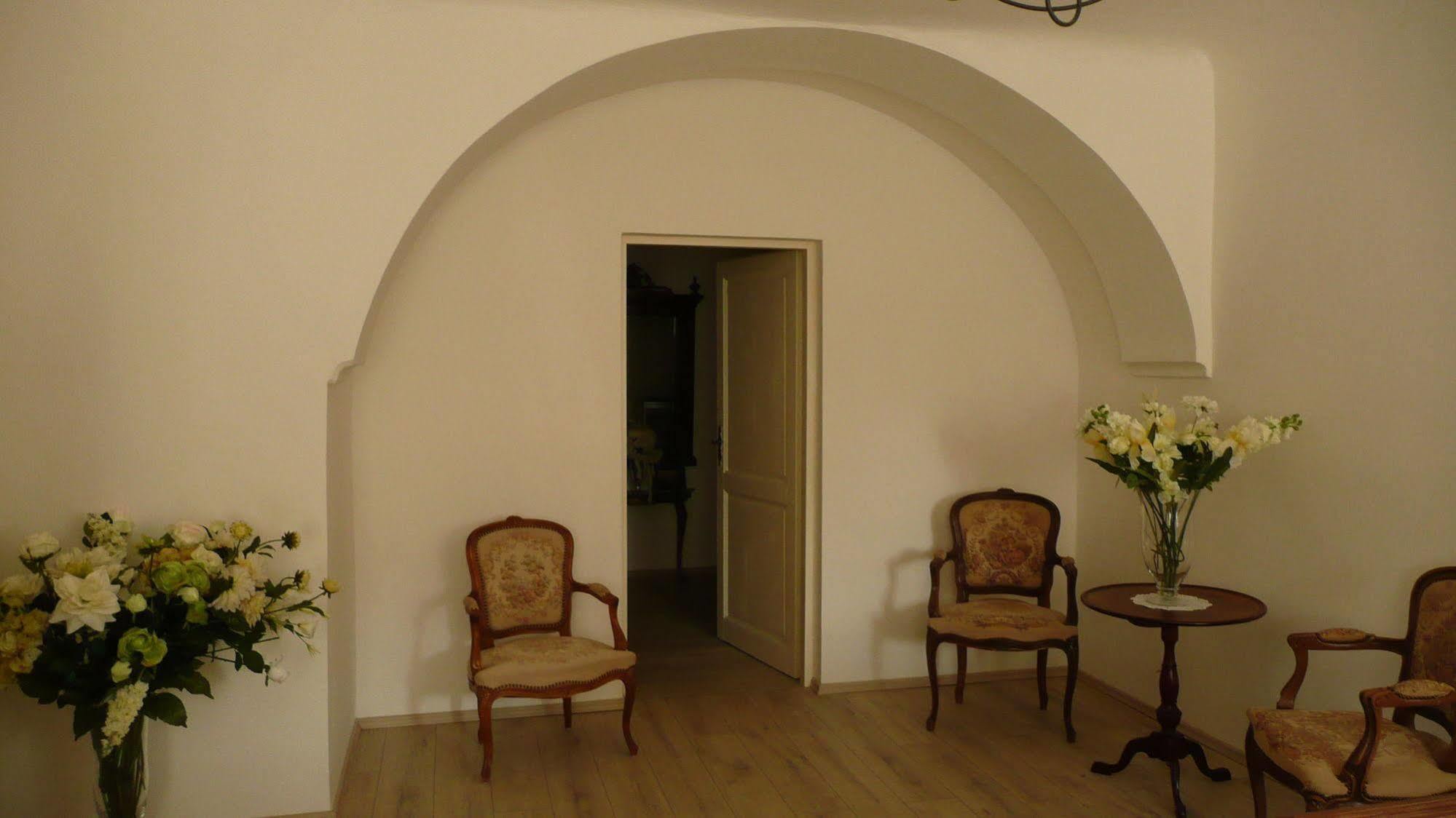 Apartment Dum U Cerneho Beranka Prague Luaran gambar